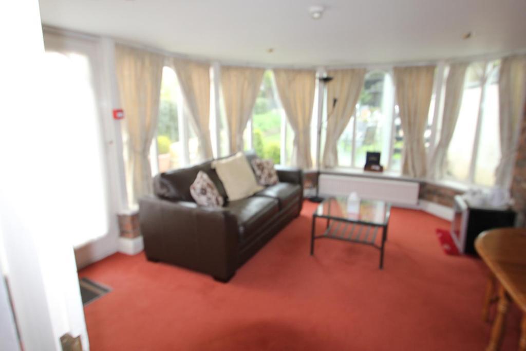 Longview Hotel Knutsford Szoba fotó